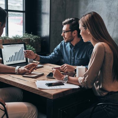 rendez-vous professionnel trois personnes